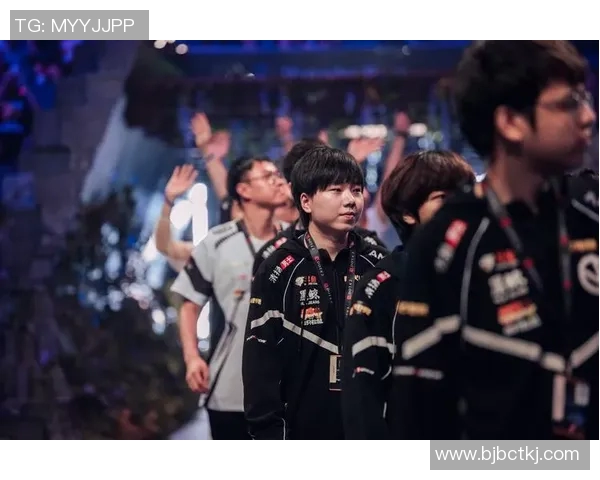 LGD与FNC激战正酣一血争夺战引发全场热议 LGD与FNC激战正酣一血争夺战引发全场热议