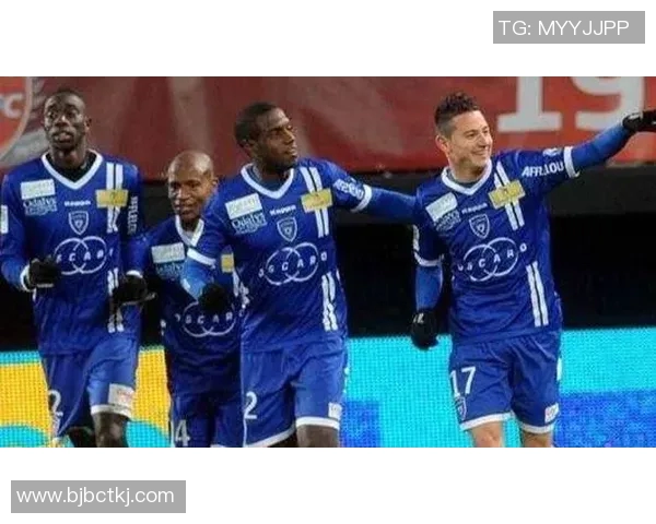 巴斯蒂亚与奥尔良的较量揭示法乙联赛的激烈竞争与战术博弈