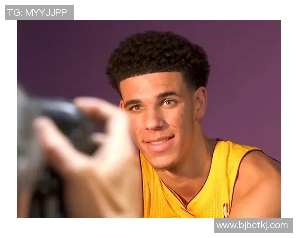 朗佐鲍尔的篮球之路：从新秀到明星球员的成长历程与挑战