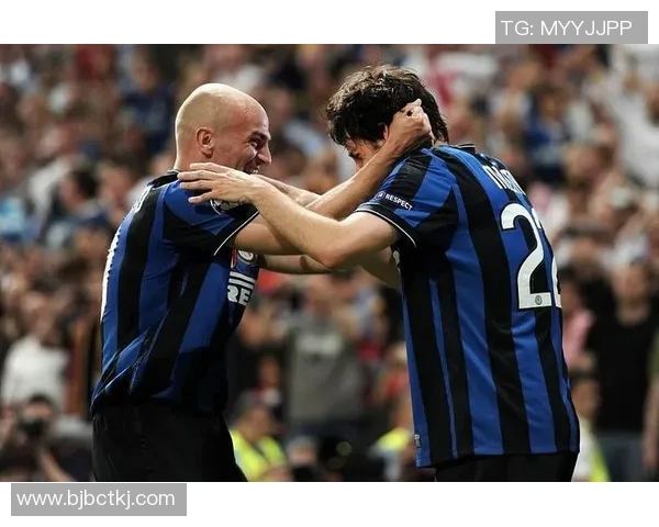 坎比亚索：从绿茵场传奇到足球教练的华丽转身与人生哲学