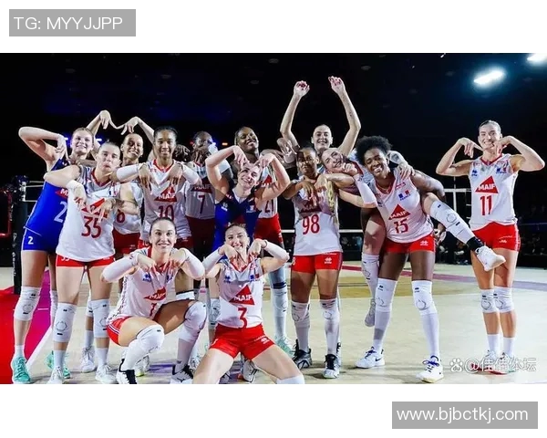 泰国女排对阵意大利女排精彩直播全程回顾与赛况分析